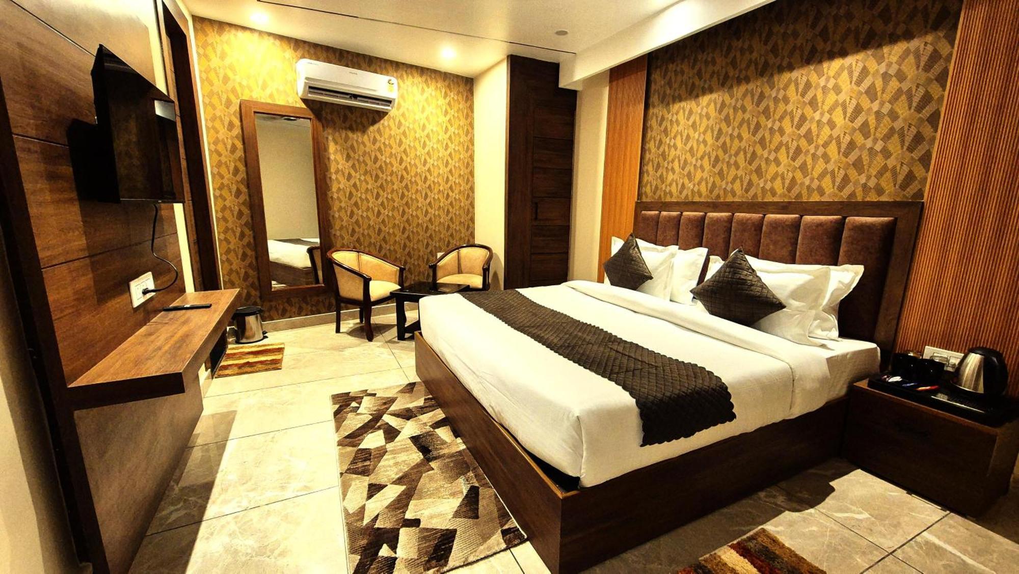 Hotel Hari Dhara, 100 Meters From Har-Ki-Pauri Haridwār Extérieur photo